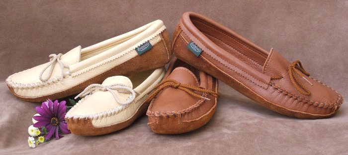 Men's Canoe Sole Cowhide Moccasins